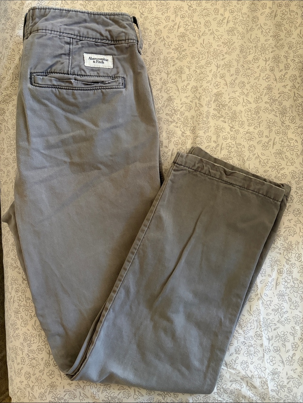 Two Abercrombie & Fitch Pants - Picture 9 of 10